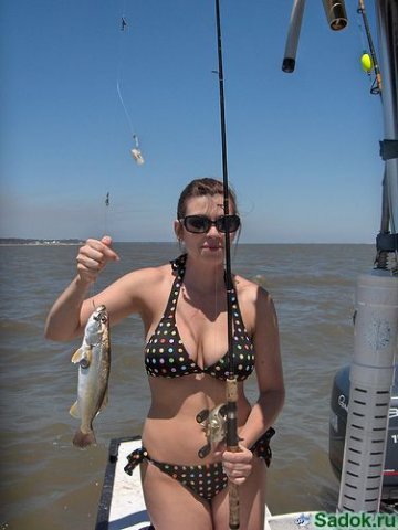 110girls fishing.